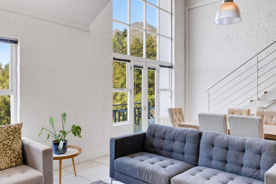 To Let 1 Bedroom Property for Rent in Oranjezicht Western Cape